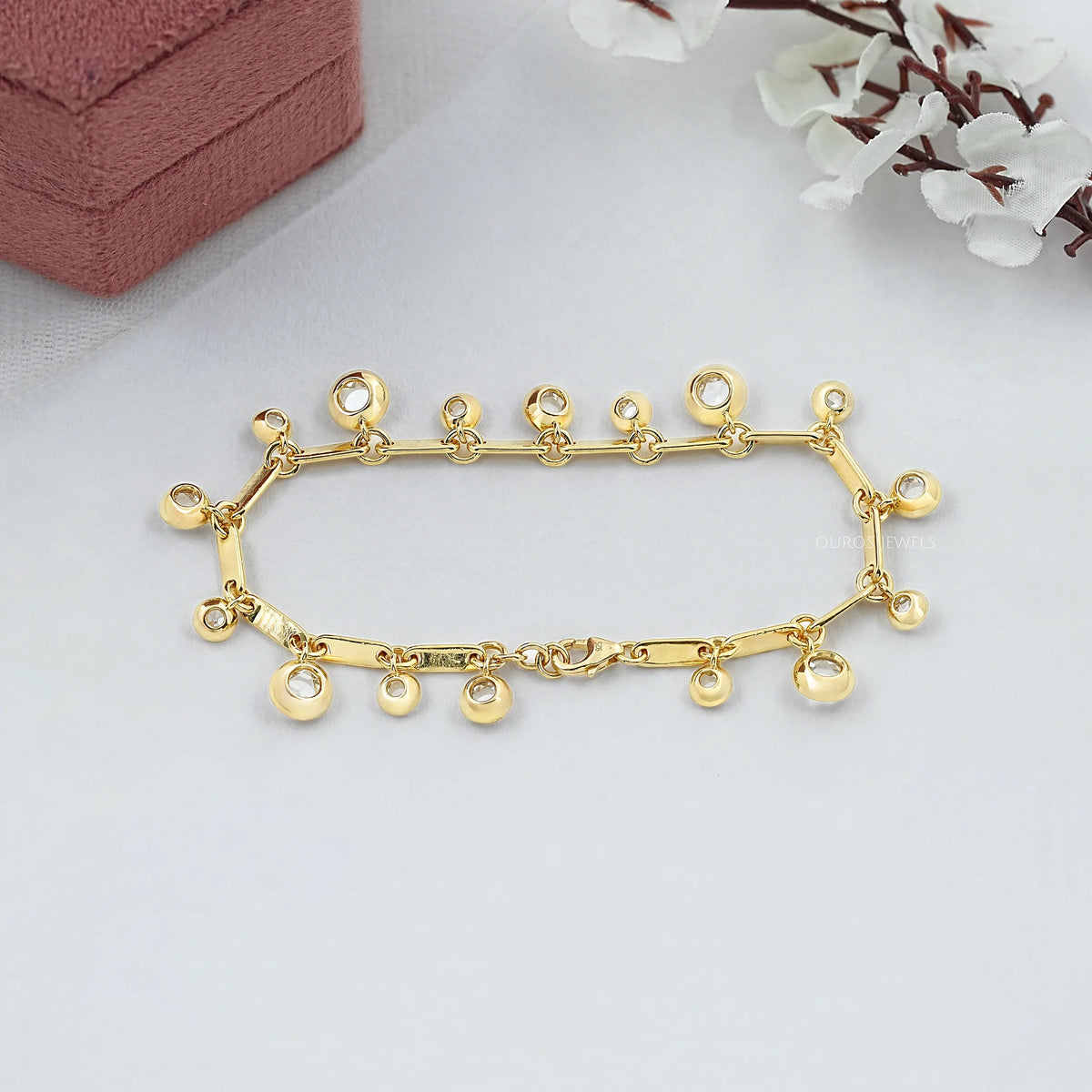 Armband mit im Rosenschliff geschliffenen Labordiamanten
