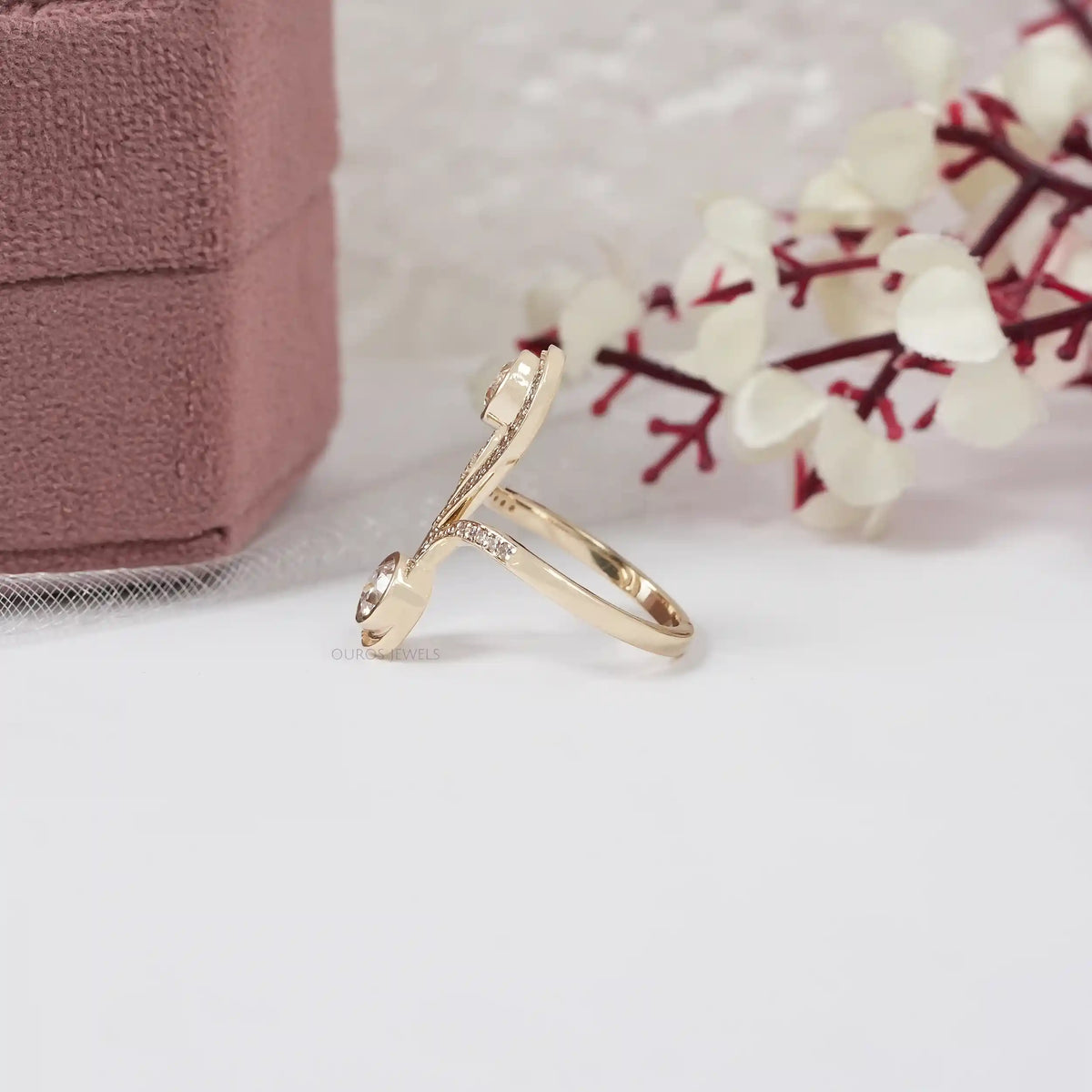 Single Cut Diamond Nouveau Ring