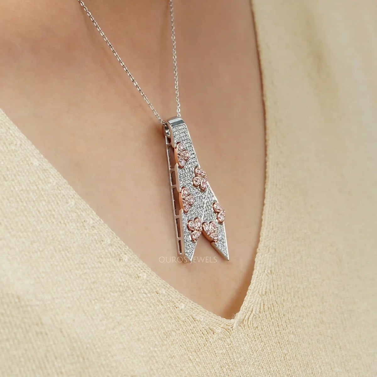 Round Cut Lab Grown Diamond Tie Pendant