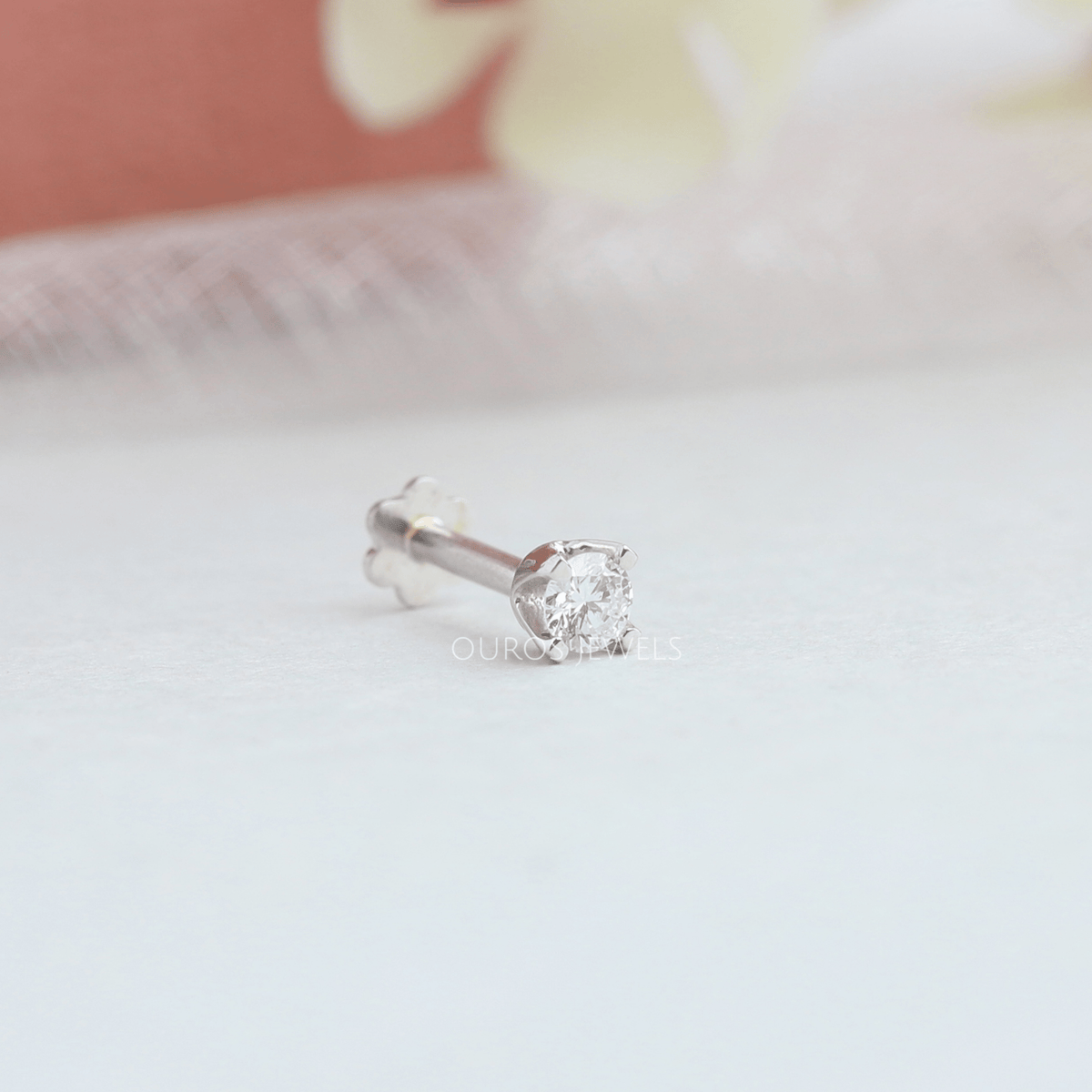 Round Cut Diamond Nose Pin
