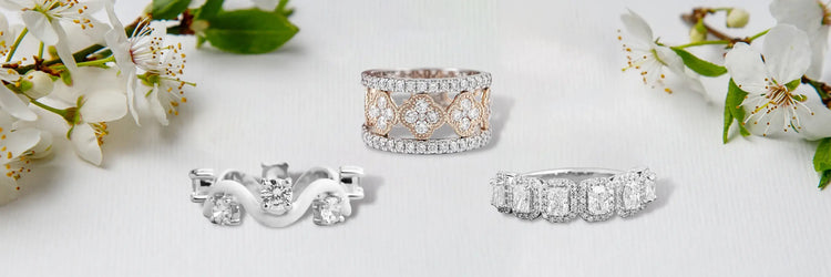 Art Deco double-row curved ring with old European design, crafted in silver and gold metal. Perfect desinger band for engagement or wedding