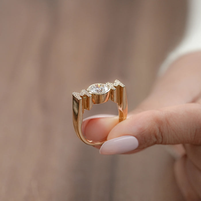 MOM Initial Letter Round Diamond Customized Ring Rings