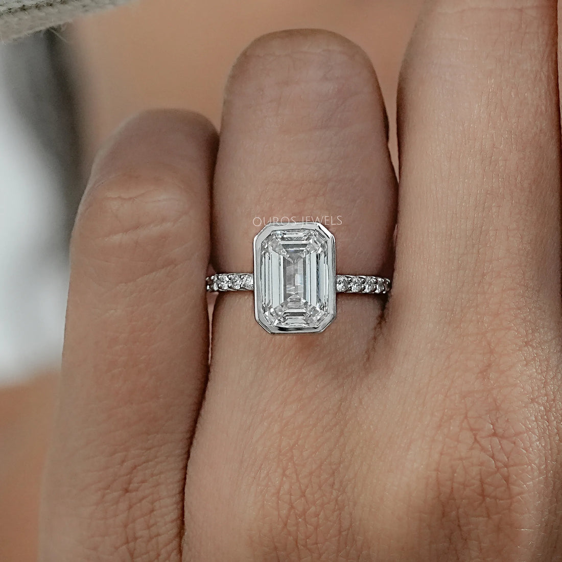 Bezel Set Emerald Lab Diamond Solitaire Accent Ring Ring