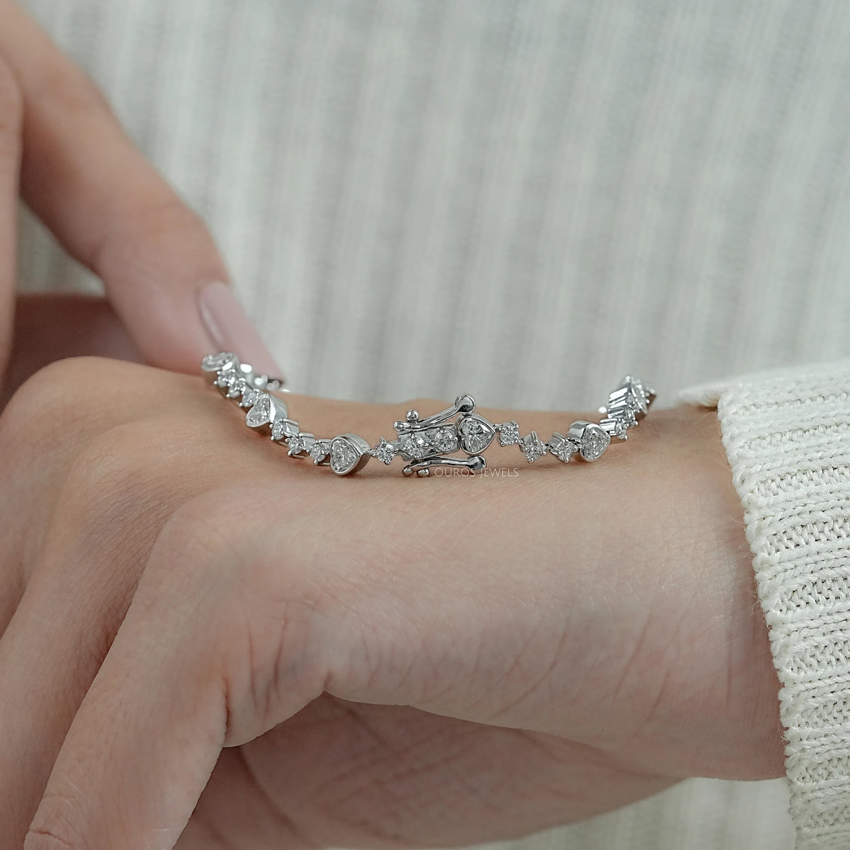 Heart And Round Diamond Bezel Set Bracelet Bracelet