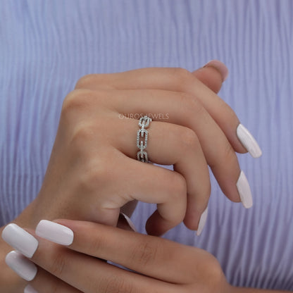 Round Cut Chain Link Wedding Ring