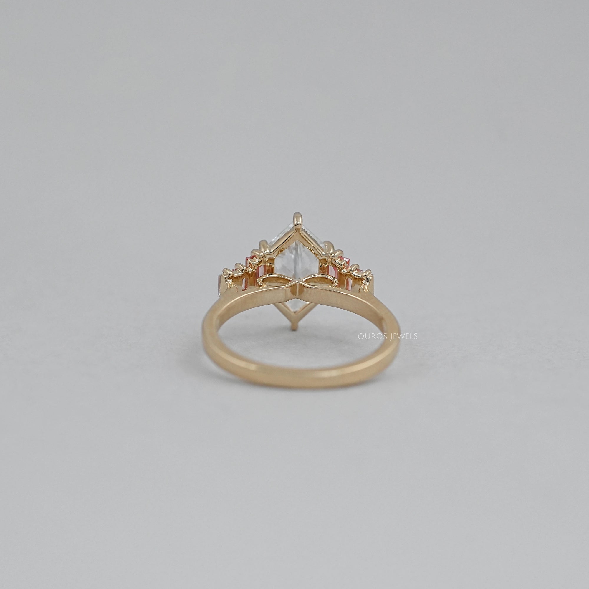 Dutch Marquise Diamond Ring With Baguette