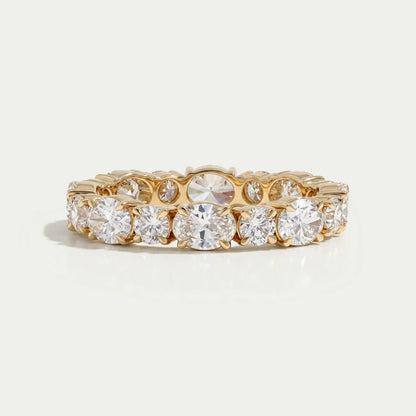 Hochzeitsring mit Marquise- und runden Diamanten in Krappenfassung