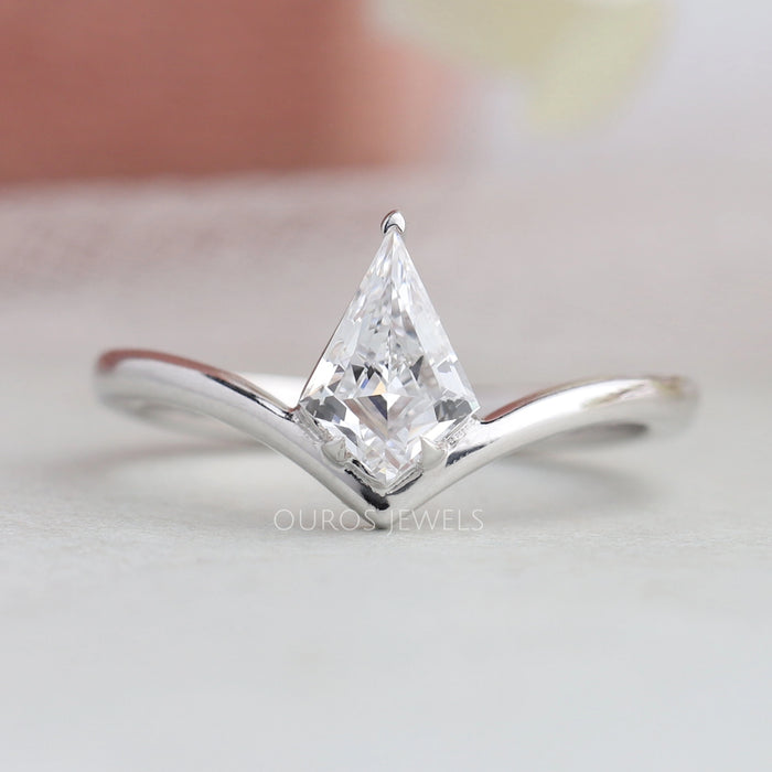 Kite Cut Curved Solitaire Engagement Ring