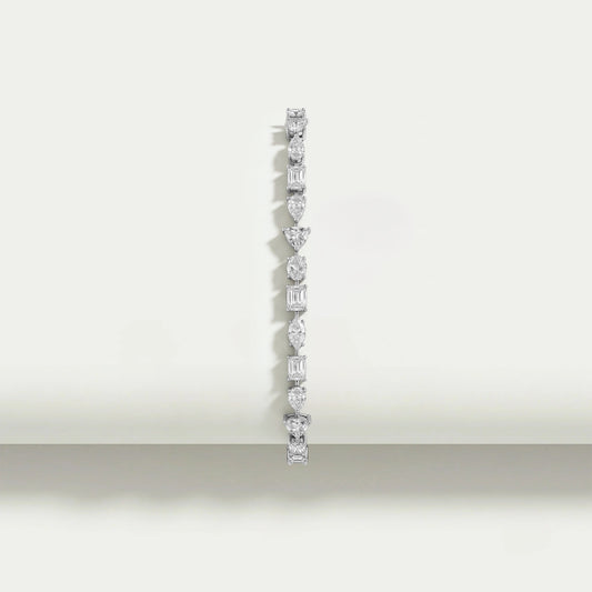 Armband mit verschiedenen Labor-Diamanten
