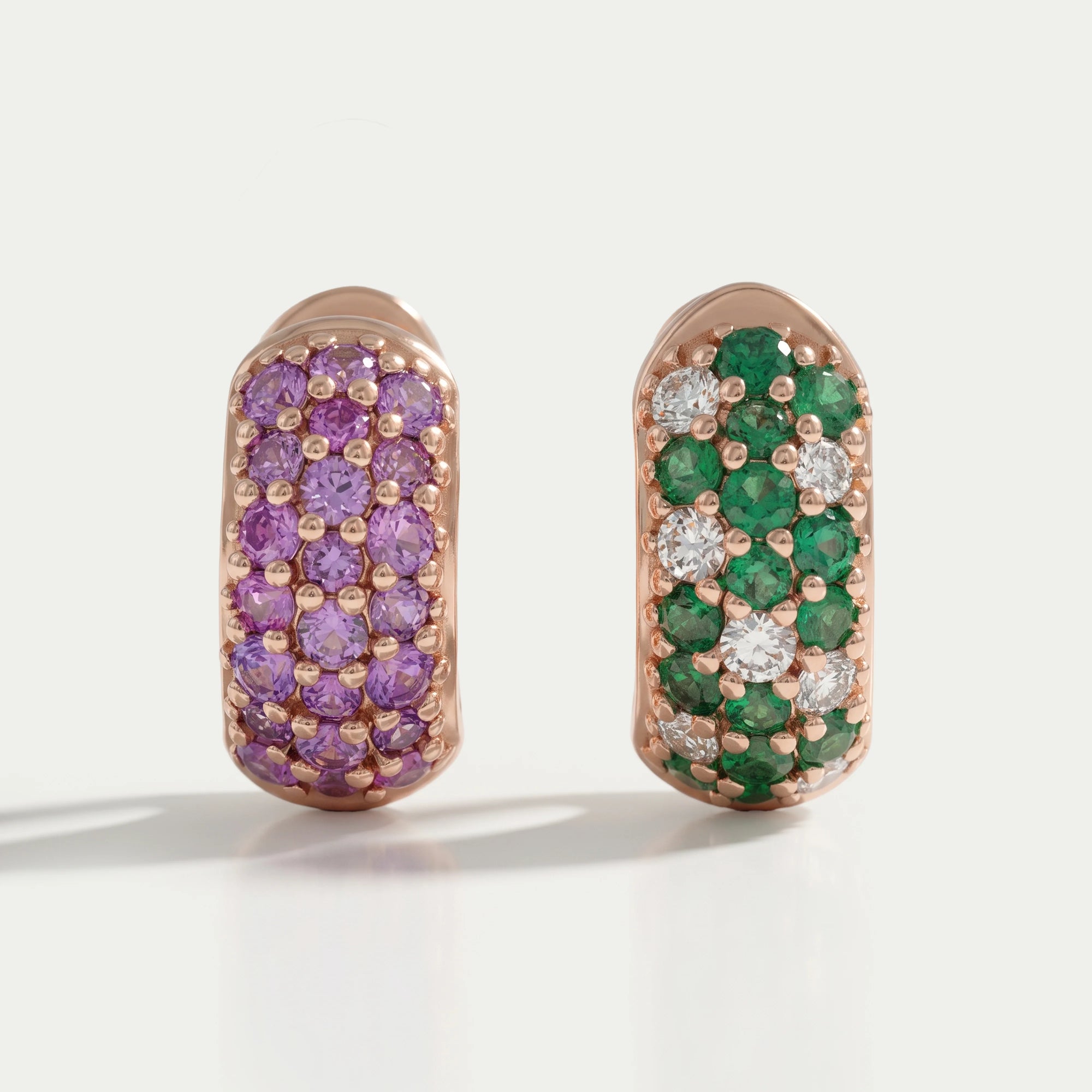 Ohrringe mit Edelstein-Pavé und Klappbügelverschluss
