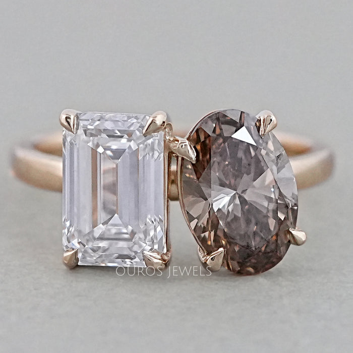 Emerald And Champagne Oval Diamond Toi et Moi Ring Ring