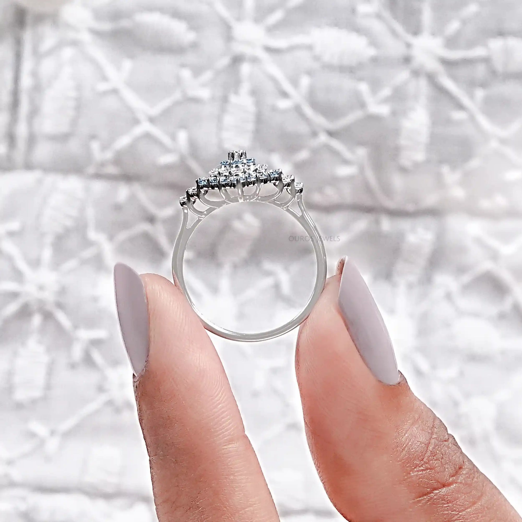 Blue Round Cut Lab Grown Diamond Cluster Set Ring Ring
