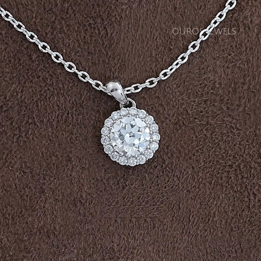 OEC Round Cut Halo Diamond Pendant Necklaces