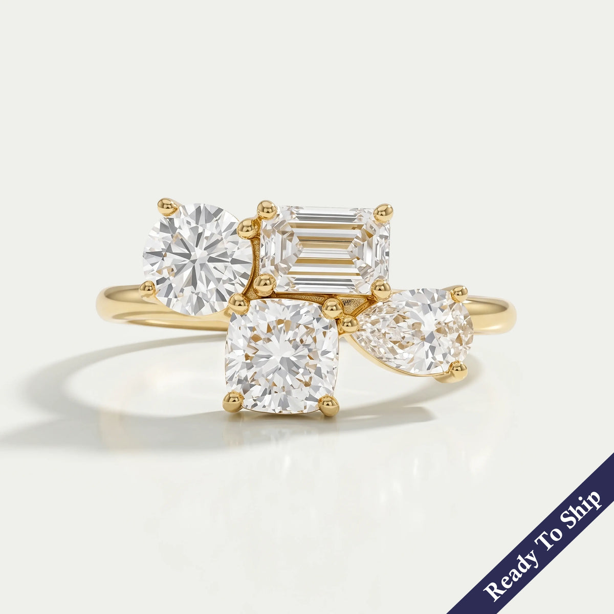 Verlobungsring mit Diamanten im Rosenschliff (rund und birnenförmig)
