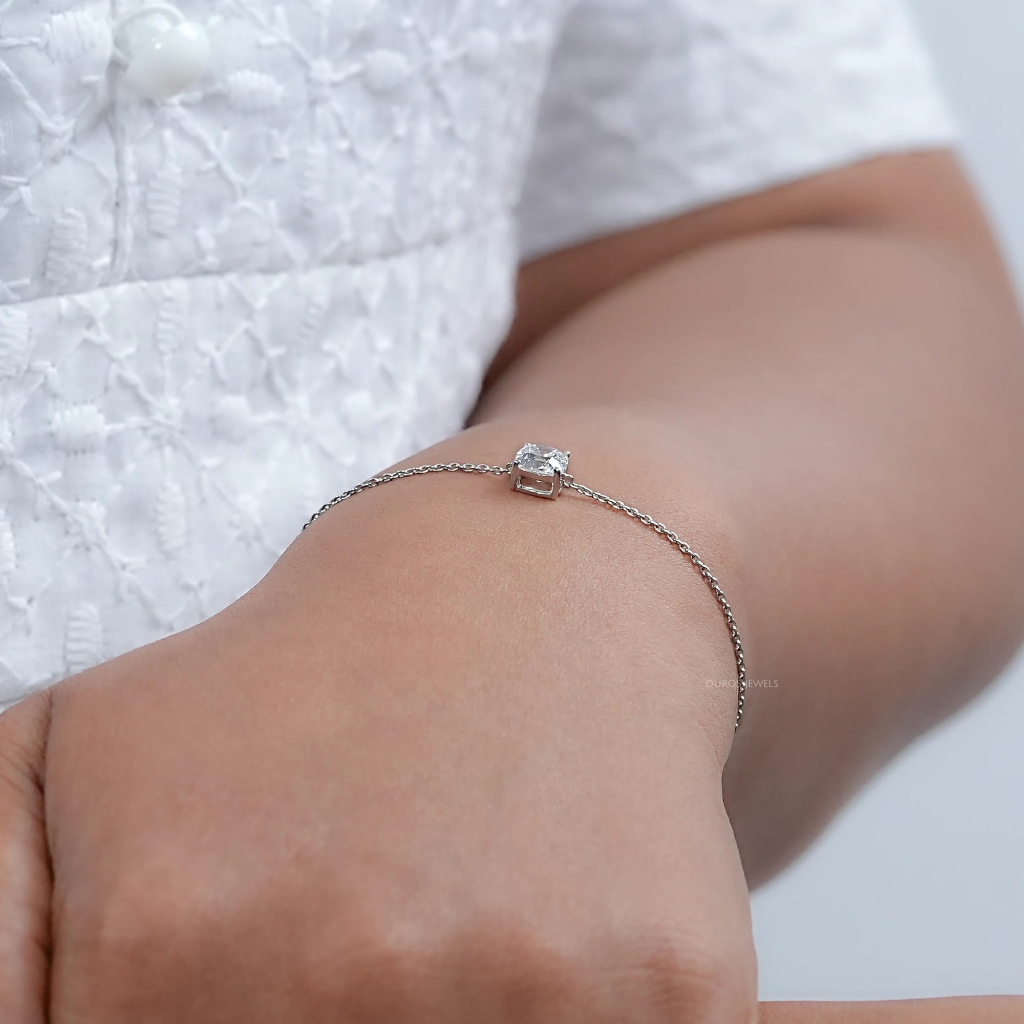 Multi-Labor-Diamantarmband mit Lünettenfassung und Solitär-Kette