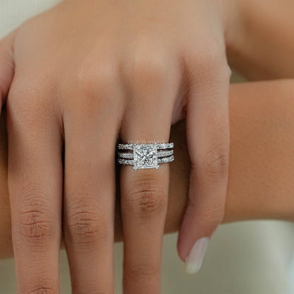 Solitär mit rundem Schliff und Diamant Akzent Brautring Set