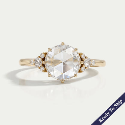 Verlobungsring mit Diamanten im Rosenschliff (rund und birnenförmig)