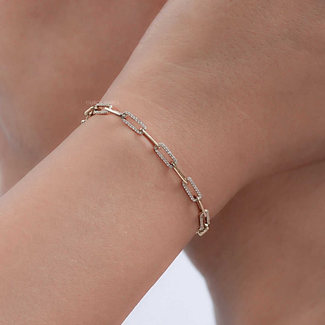 Round Lab Diamond Paper Clip Link Bracelet