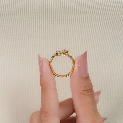 Verlobungsring mit Diamanten im Rosenschliff (rund und birnenförmig)