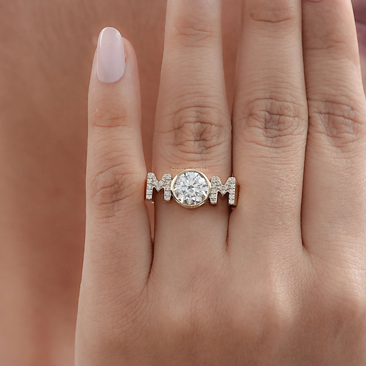 MOM Initial Letter Round Diamond Customized Ring Rings