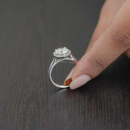 Round Brilliant Cut Halo Diamond Solitaire Engagement Ring Ring
