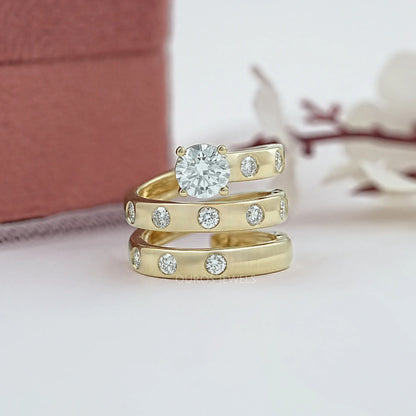 Round Lab Diamond Spiral Wedding Band