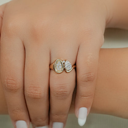 Verlobungsring mit Diamanten im Rosenschliff (rund und birnenförmig)