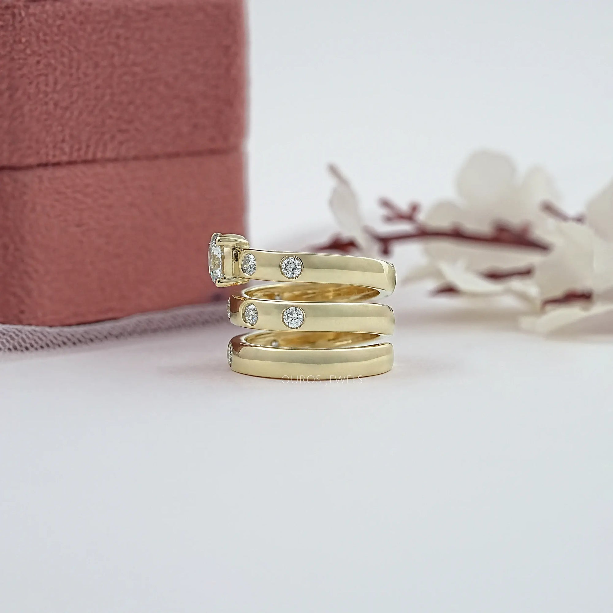 Round Lab Diamond Spiral Wedding Band