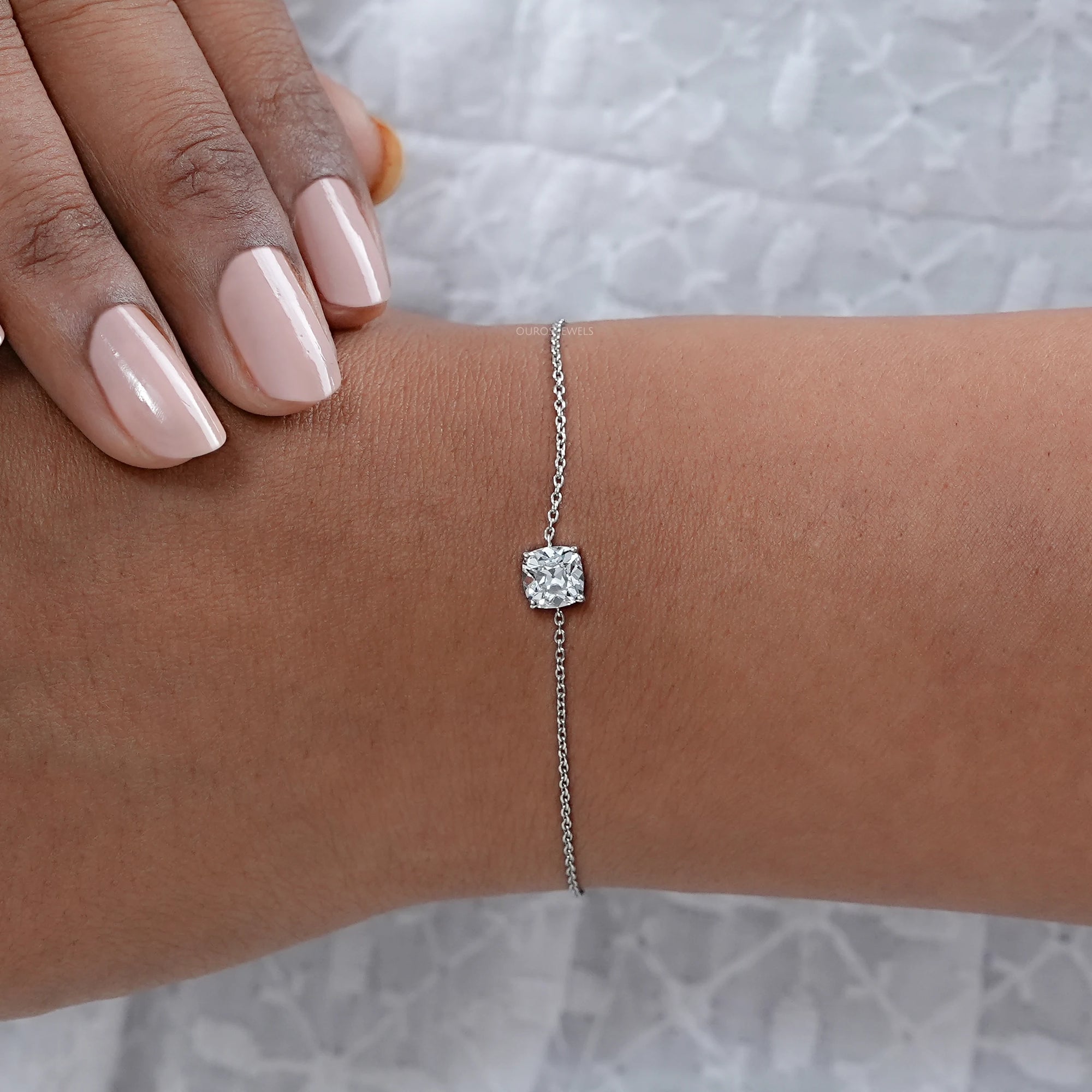 Multi-Labor-Diamantarmband mit Lünettenfassung und Solitär-Kette
