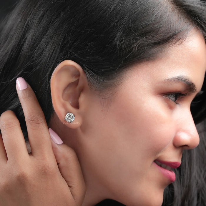 Round Cut Lab Diamond Stud Molly Sims - 96th Annual Academy Awards Earrings