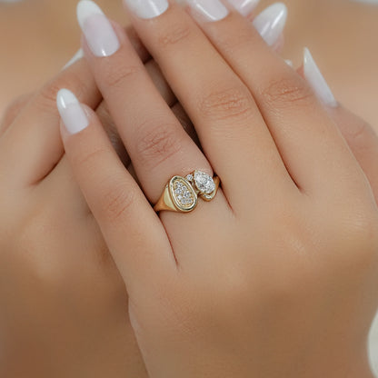 Verlobungsring mit Diamanten im Rosenschliff (rund und birnenförmig)