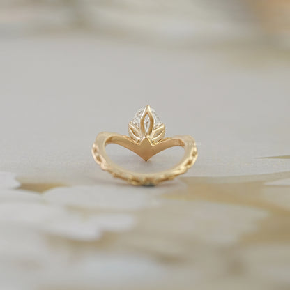 Old Mine Moval Cut Engraved Curved Engagement Ring Rings