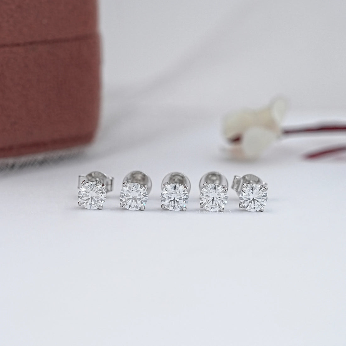 Round Cut Lab Grown Diamond Stud Earrings Earrings