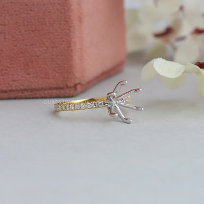 Round Shape Semi Mount Engagement Ring Ring