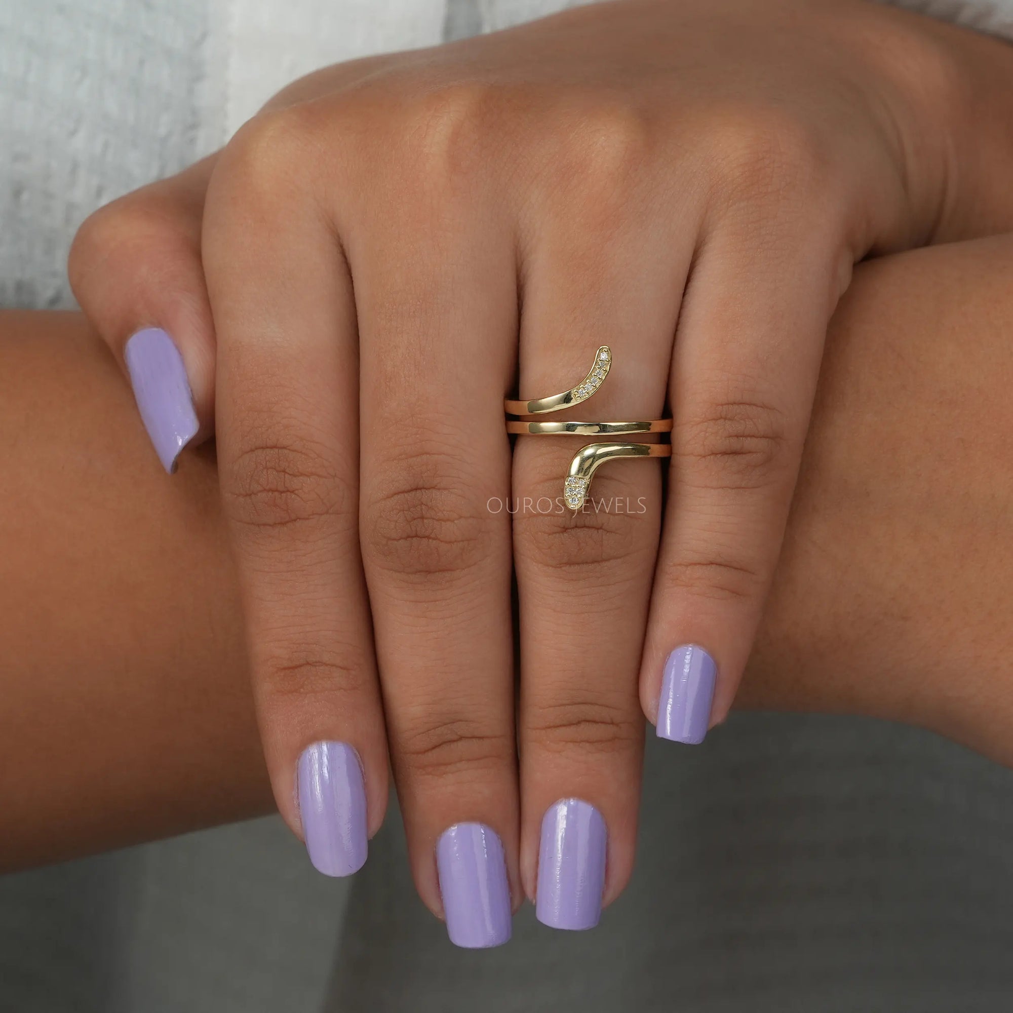 Snake Shape Gold Round Diamond Ring Rings